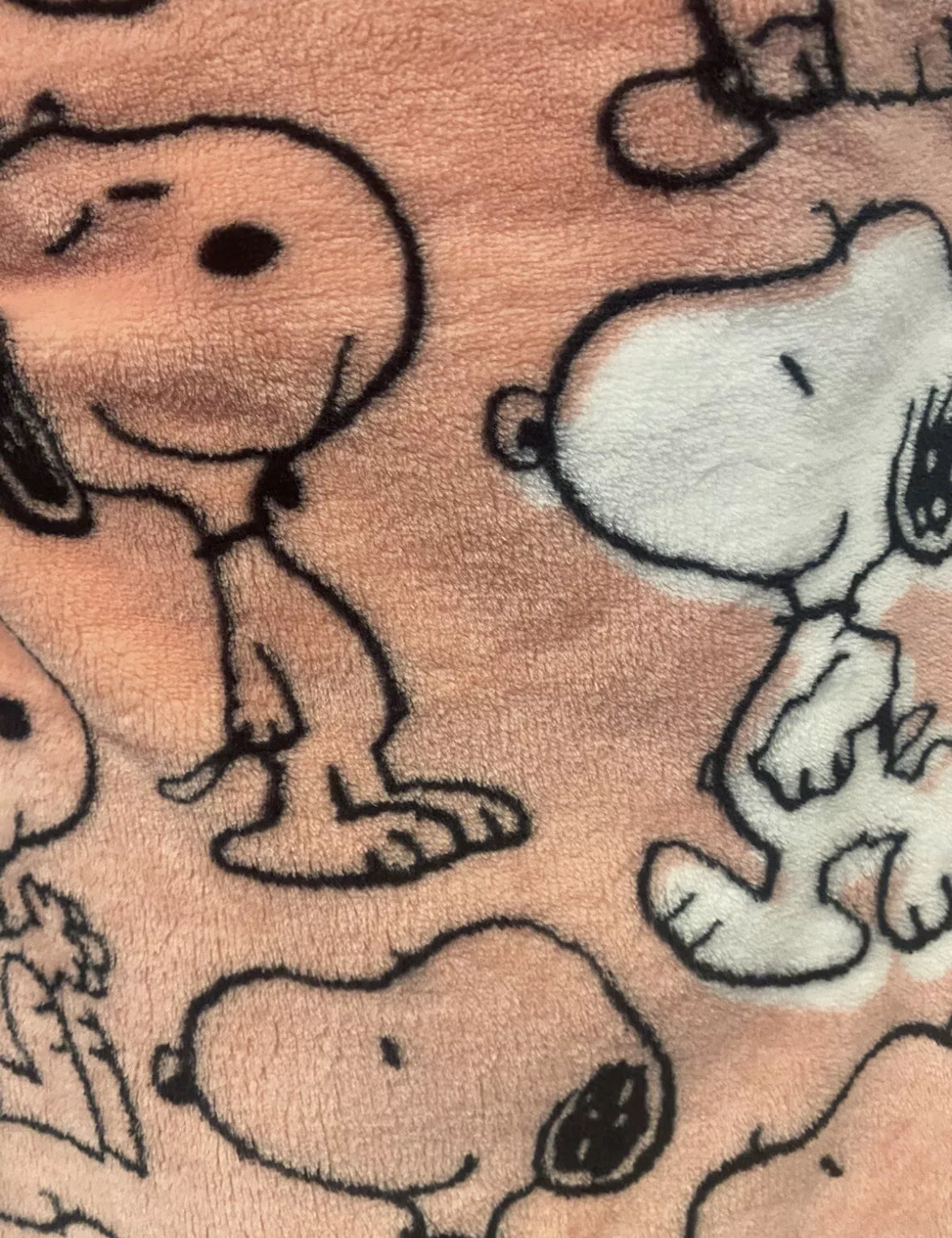 Berkshire Peanuts Pink & White Happy Snoopy Plush Throw Blanket 60" X 70"