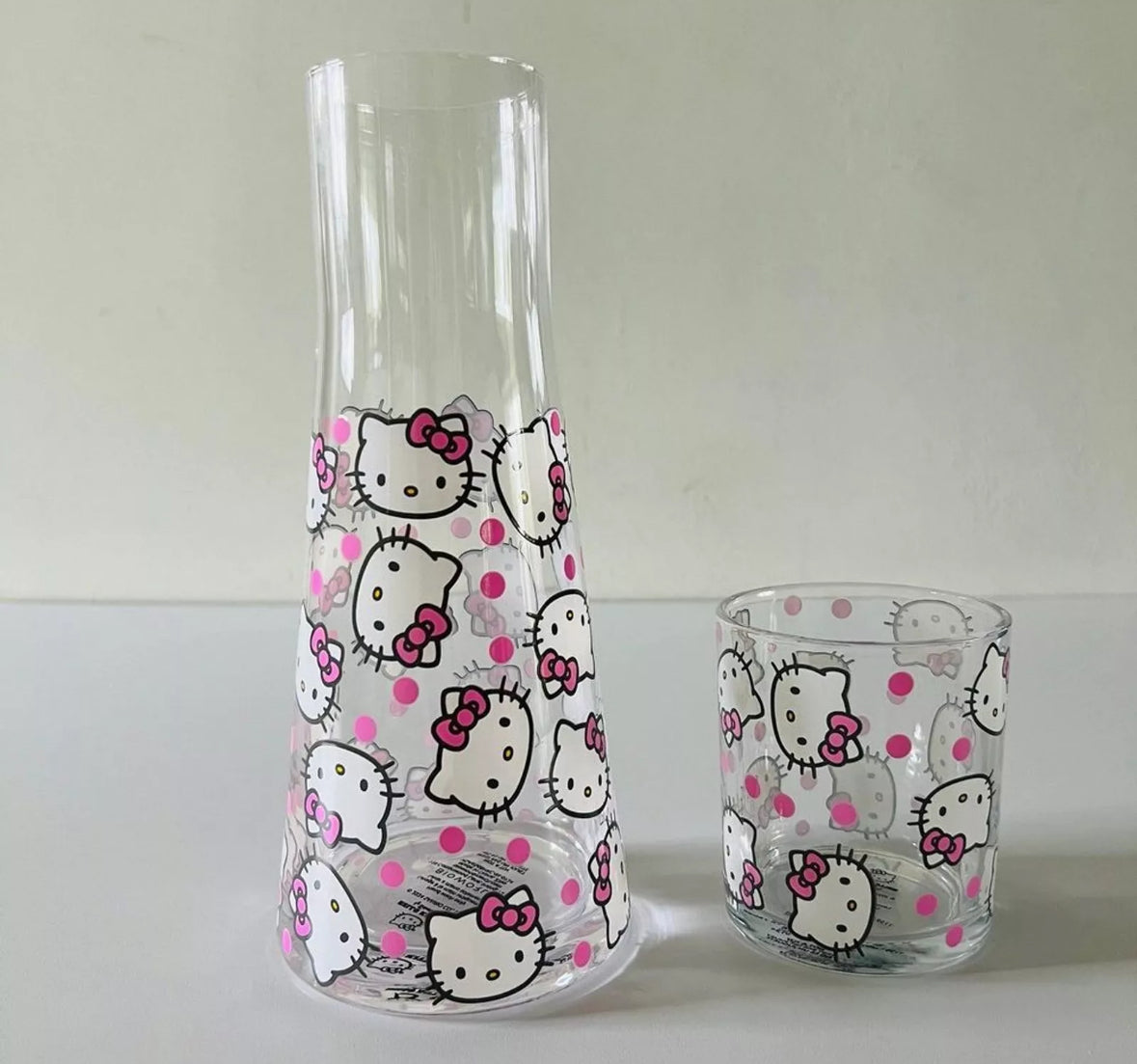 HELLO KITTY Carafe Glass Set With Cup