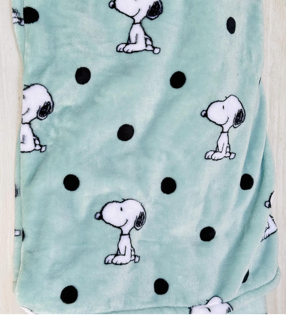 Berkshire Happy Snoopy Plush Throw Blanket 60" X 70"