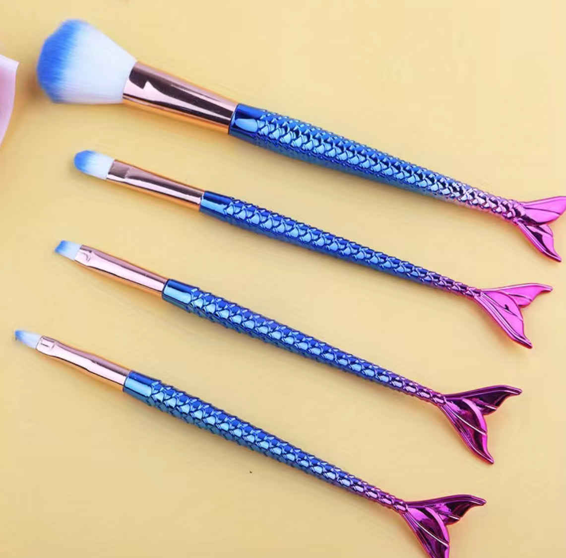 4 pcs  Blue Mermaid Makeup Brushes Set