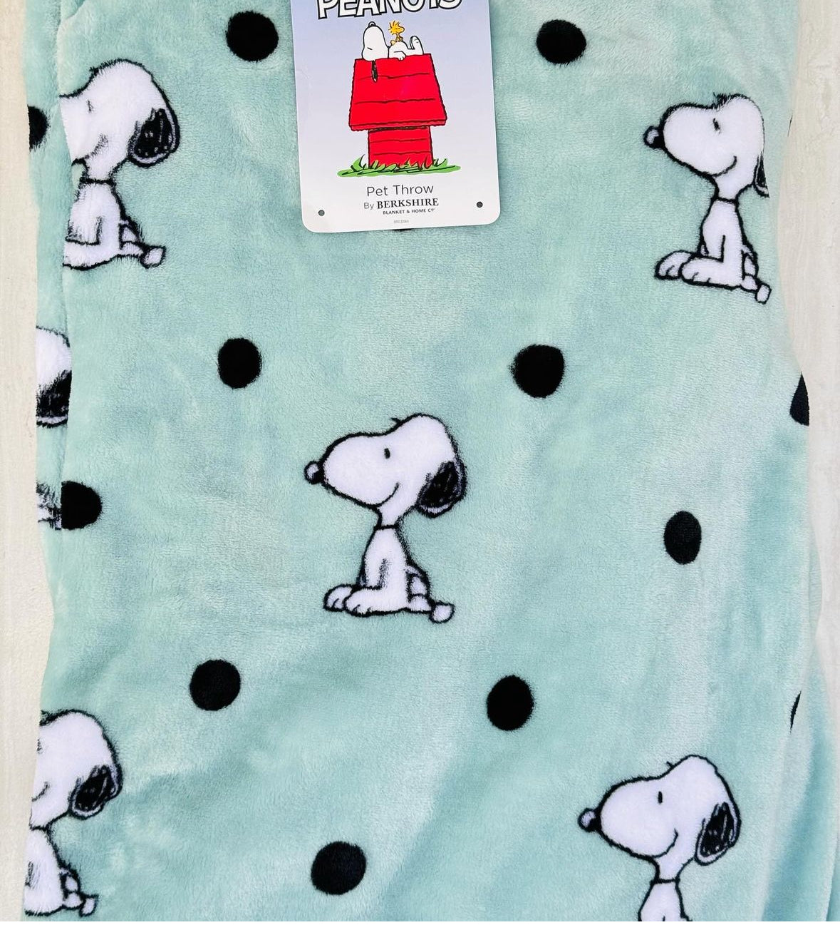 Berkshire Happy Snoopy Plush Throw Blanket 60" X 70"