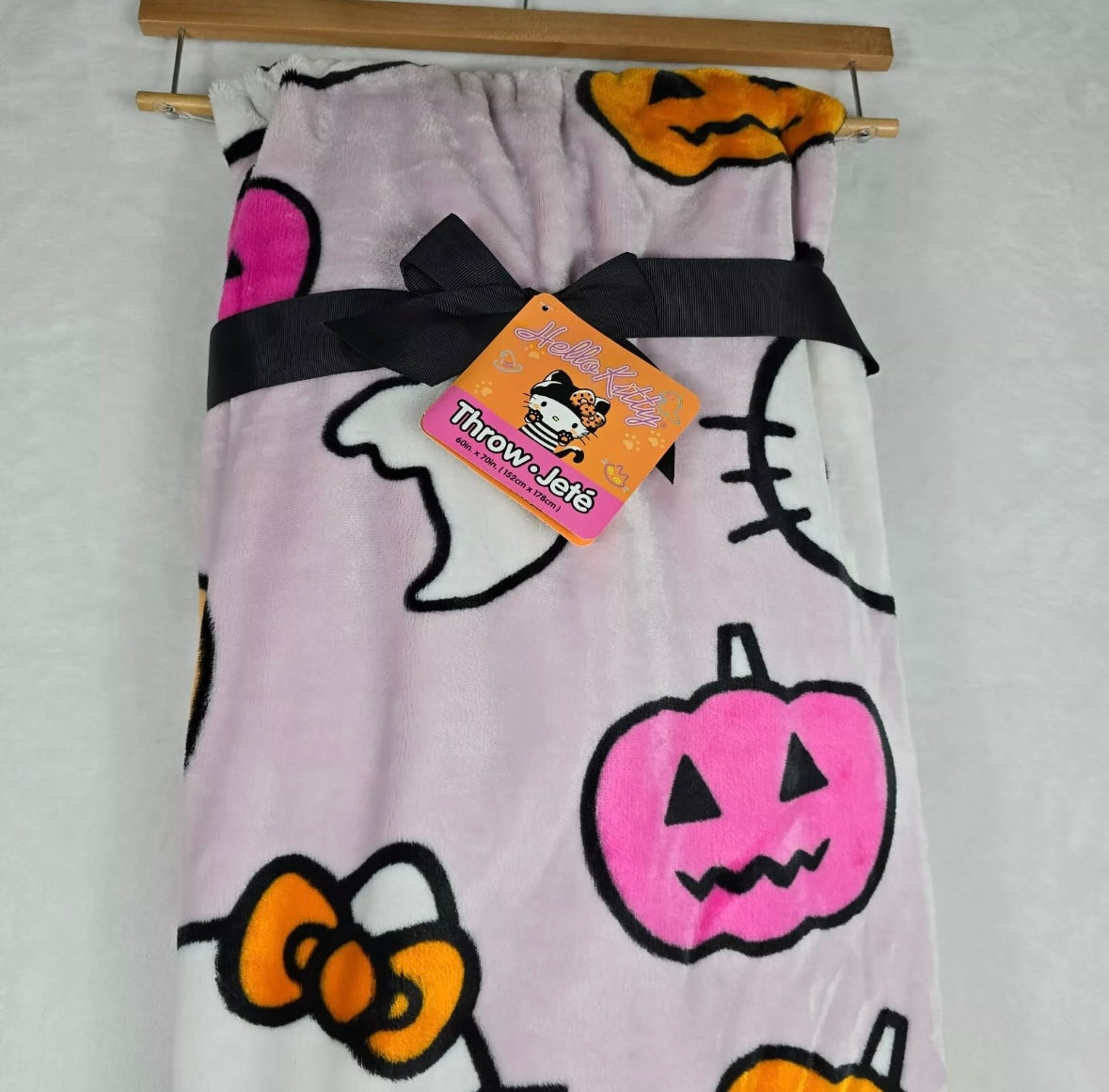 Hello Kitty Halloween 2024 Pink 60x70 in Throw Pumpkin Ghost Plush Blanket New