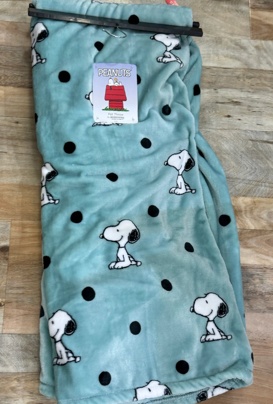 Berkshire Happy Snoopy Plush Throw Blanket 60" X 70"