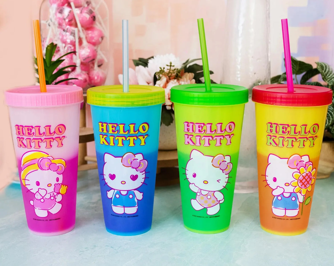 Hello Kitty Color Changing Cup - Set of 4