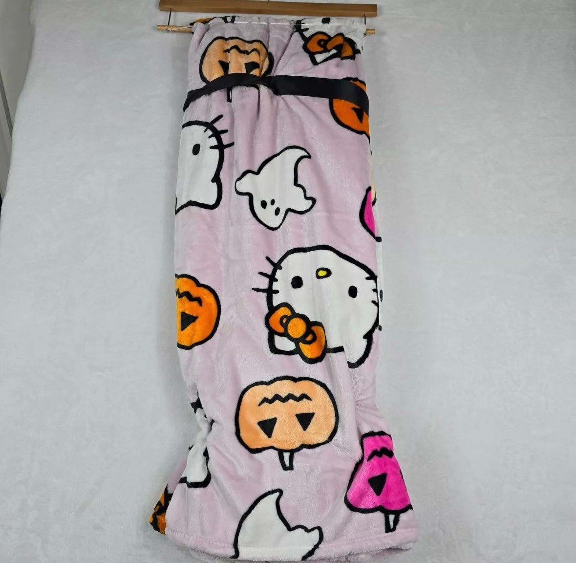 Hello Kitty Halloween 2024 Pink 60x70 in Throw Pumpkin Ghost Plush Blanket New