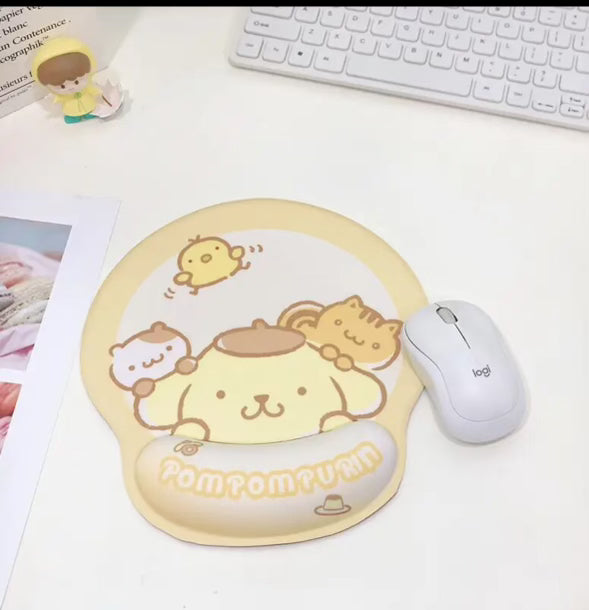 Pompom mouse pad